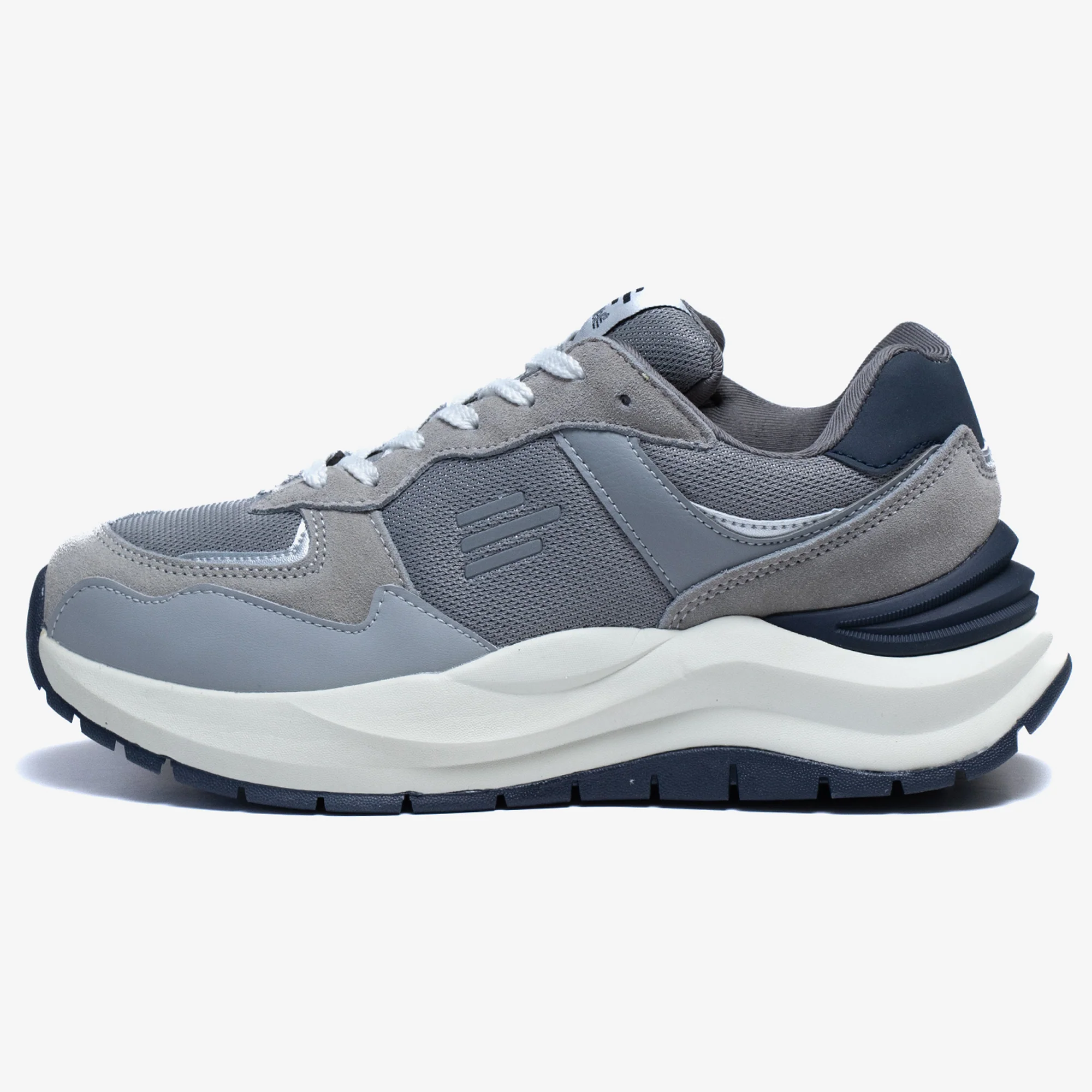 Men's Wide Fit Tredd Well Stoner Trainers - Image 3